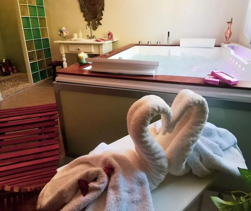 Cusset Sejour Romantique Et Zen 빌라