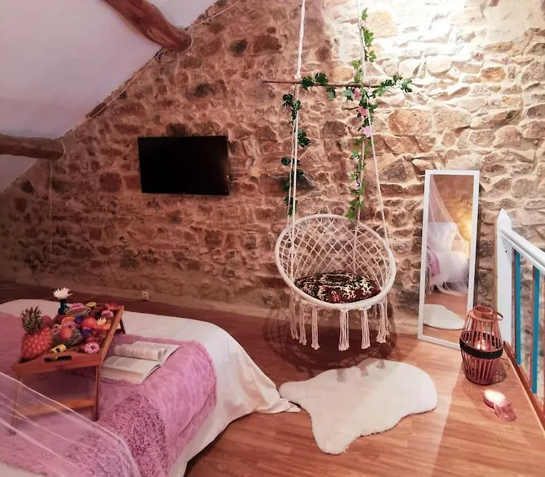 Cusset Sejour Romantique Et Zen 빌라
